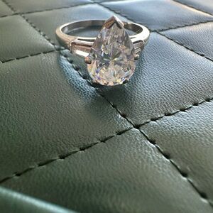 Vintage 14k pear cocktail ring